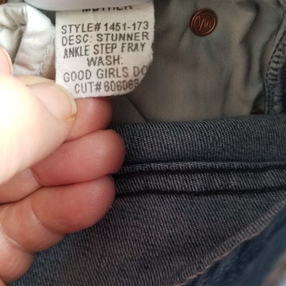 MOTHER | The Looker ankle jeans - Picture 12 of 15